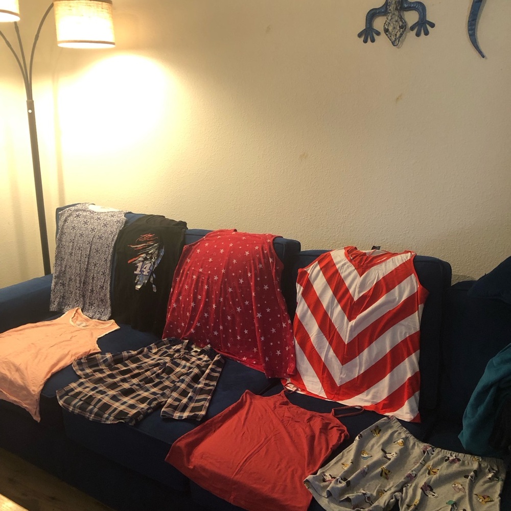 Red & White Chevron Tank Top - Unbranded